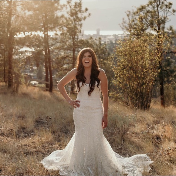 Lis Simon Strapless Vintage Lace Wedding Dress - Picture 2 of 9